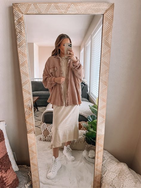 Shirt Over Dress Outfit, Shirt Over Dress, Midi Dress Winter, Dress Layering, Midi Dress Outfit, Shirt Dress Outfit, Teacher Outfit, Tee Shirt Dress, Teacher Outfits