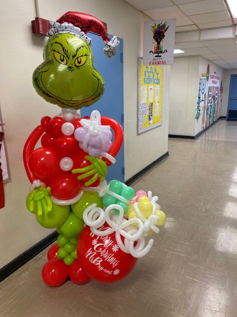 Grinch Balloon Backdrop, The Grinch Balloon Garland, Grinch Balloon Column, Grinch Balloon Decorations, Grinch Birthday Decorations, Grinch Balloon Garland, Grinch Balloon Arch, Grinch Balloons, Eagles Christmas