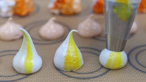 How to Make Meringues for Cake Decorating - British Girl Bakes Cake Decorated With Meringue, Meringue For Cake Decoration, Meringue Kisses Cake Decoration, Meringue Cake Topper, Meringue Cake Decoration, Meringue Piping, Meringue Pops, Lemon Meringue Cake, How To Make Meringue