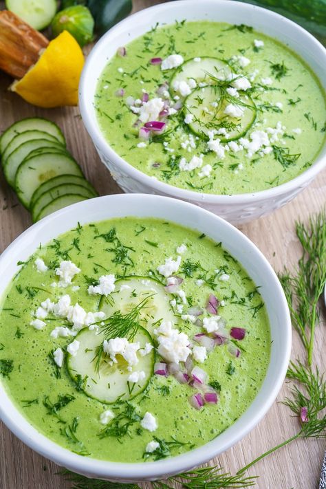 Cold Cucumber Soup, Cold Soup Recipes, Cucumber Soup, Salad Tomato, Chilled Soup, Cucumber Diet, Summer Soup, Tomato Cucumber, Cold Soup