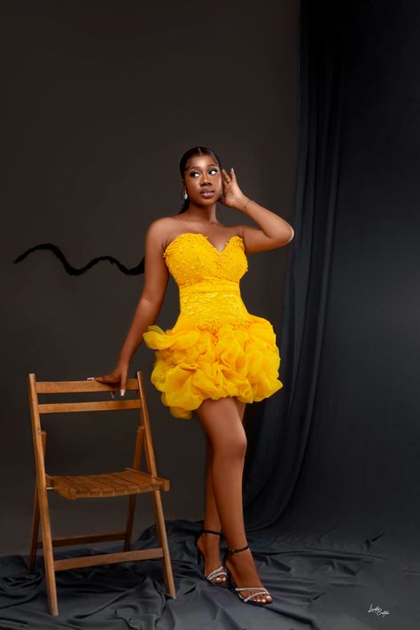 Short Gown Photoshoot Ideas, Yellow Birthday Outfit Ideas, Yellow Dinner Dress, Yellow Dress Black Women, Short Dress Photoshoot Ideas, Short Dinner Gown, Short Dinner Gown Styles, Yellow Birthday Dress, Yellow Dress Photoshoot