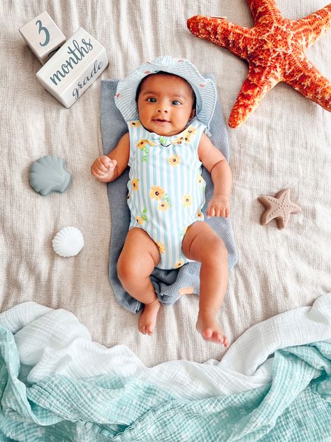 1 Month Baby Picture Ideas June, June Baby Photoshoot Ideas, Summer Baby Milestone Picture, June Baby Monthly Picture, Summertime Baby Photoshoot, Summer Baby Photoshoot Ideas, August Baby Photoshoot Ideas, June Monthly Baby Photo, August Monthly Baby Pictures