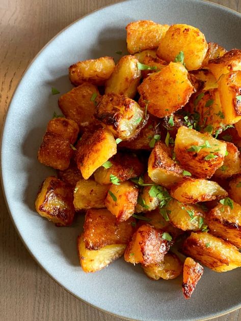 A Review of Ina Garten's Emily's English Roasted Potatoes Recipe | Kitchn English Roasted Potatoes, English Potatoes, Potatoes Dishes, English Roast, Garlic Baked, Roasted Potato, Roasted Potato Recipes, 2024 Recipes, Ina Garten Recipes