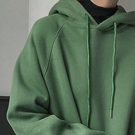 Green Hoodie Aesthetic, Hoodie Aesthetic Boy, Green Hoodie Outfit, Aesthetic Ropa, Green Hoodie Men, Outfit Dark, Hoodie Outfit Men, Hoodies Aesthetic, Hoodie Aesthetic