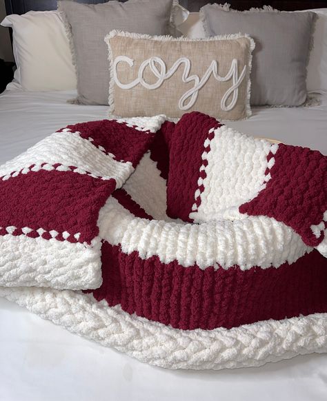 CRIMSON COZY THROWThis handmade throw is made of the softest chenille yarn! You will feel so COZY every time you curl up with it. Crimson is a beautiful blend of Zen cranberry and Snowflake white. - Blankets are approximately. 40 inches long by 50 inches wide. All blankets are handmade so these measurements are approximate. - Please check out our custom listing to choose any color/color combination!-Please leave us a review and show us a picture using your Cozy Throw! Red Crochet Blanket, Preppy Bedrooms, Chunky Blanket Diy, White Blankets, Chunky Yarn Blanket, Loopy Yarn, Chunky Blankets, Chunky Crochet Blanket Pattern, White Editorial