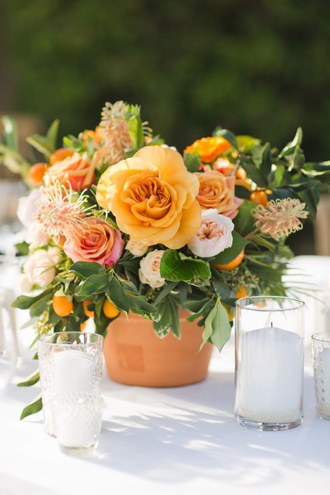 A Sunny, Citrus-Themed California Wedding Garden Bridal Shower Decorations, Lemon Themed Wedding, Summer Wedding Centerpieces, Wedding Flower Trends, Graduation Flowers, Citrus Wedding, Garden Bridal Showers, Bridal Shower Flowers, Flowers Orange