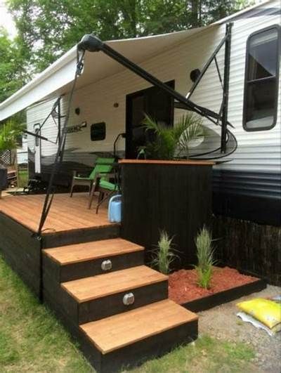 How to Build a Portable Deck for RV - A Super Easy Guide! | Outdoor Fact Summer Yard Activities, Rv Ramps For Dogs, Diy Camper Deck, Rv Backyard Ideas, Rv Sites Landscaping, Rv Decorating Ideas Outdoors, Rv Site Setup Ideas, Camper Site Ideas, Camper Landscaping Ideas