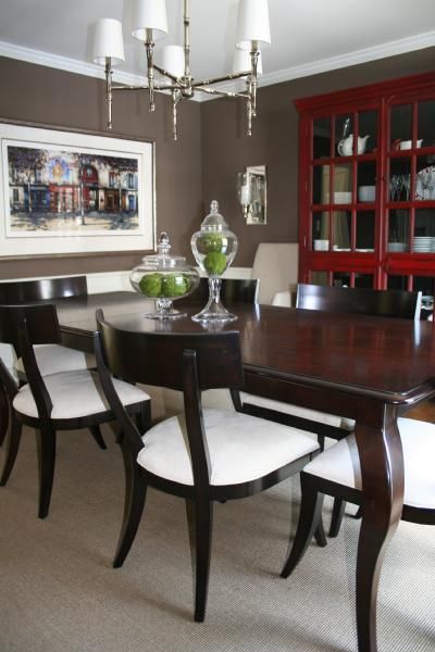 Popular Dining Room Colors, Brown Dining Room, Dining Room Paint Colors, Transitional Dining Room, Classic Dining Room, Dining Room Paint, Casa Country, Dining Room Colors, Paint Colors Benjamin Moore