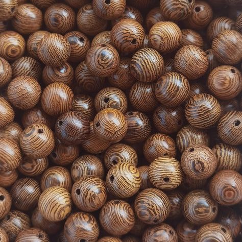 Amazon.com: INSPIRELLE 800pcs 8mm Dark Brown Wooden Beads Undyed Natural Stripe Round Wood Loose Craft Beads for Bracelets and Jewelry Making Beads For Bracelets, Diy Armband, Craft Beads, Wood Bead Bracelet, Pulseras Diy, Bracelets Diy, Large Hole Beads, African Beads, Craft Accessories