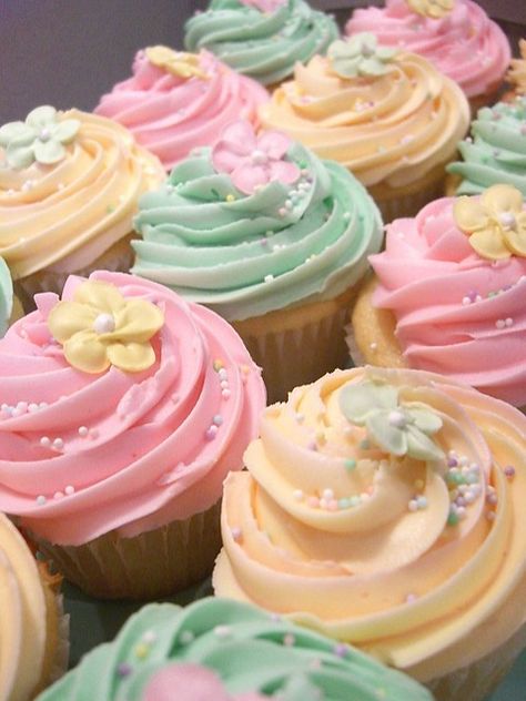 Cupcakes Bonitos, Pastel Desserts, Pastel Cupcakes, Cake Mini, Pretty Cupcakes, Beautiful Cupcakes, Cute Cupcakes, Cupcake Cake, Cute Desserts