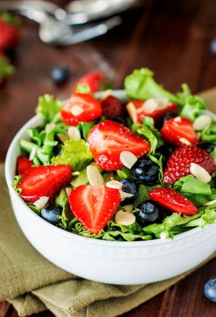 Green Salad With Strawberries, Broccoli Salads, Layered Taco Salads, Salad With Strawberries, Honey Vinaigrette, Southern Potato Salad, Recipes Strawberry, Strawberries And Blueberries, Blueberry Salad