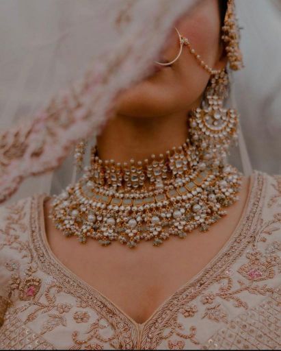 Indian Brides Jewelry, Wedding Jewelry Sets Bridal Jewellery, Bridal Jewelry Sets Brides, Pakistani Bridal Jewelry, Bridal Jewelery, Bridal Jewels, Perhiasan India, Indian Bridal Jewelry Sets, Bridal Jewellery Design