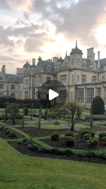 IG Mansions on Instagram: "Nothing more peaceful than this ✨⁠
⁠
📍Stoke Rochford Hall, Lincolnshire, England.⁠
⁠
By @country_house_obsession⁠
⁠
#igmansions #england #countryhouse #historichomes #englishestates" English Manor Houses Country Estate, Manor Exterior, English Estates, English Country Manor, Lincolnshire England, English Manor Houses, English Manor, Manor Houses, Country Homes