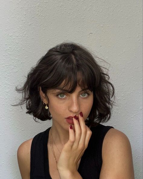 Vlasové Trendy, Hair Inspiration Short, Penteado Cabelo Curto, Short Hair With Bangs, Bob Haircut, Cut My Hair, Short Bob Hairstyles, Short Hair Cuts For Women, Hairstyles For Women