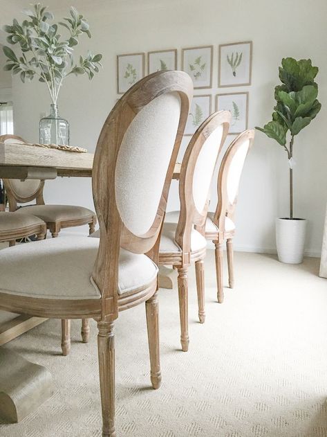 French Farmhouse Dining Room, Rustic French Farmhouse, French Country Dining Chairs, French Country Dining Room, Dining Room French, French Dining Chairs, Classic Dining Room, French Country Furniture, Country Dining Rooms