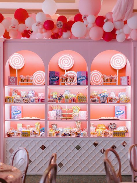 Candy Museum, Vintage Candy Shop, Celebrity Baby Shower, Tiktok Candy, Candy Booth, Candy Store Design, Andrea Eppolito, Cake Boss Buddy, Top Flowers