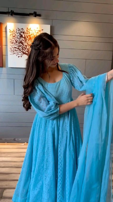 Stylish Frock Design, Blue Frock, Trendy Dress Styles, Blue Dress Outfits, Frock For Women, Baby Frock, Pakistani Dresses Casual, Trendy Dress Outfits, Sleeves Designs For Dresses