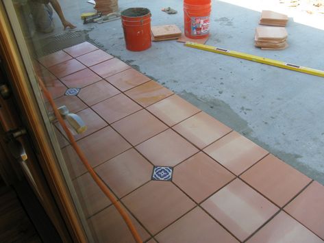 Laying Saltillo (terra cotta) Tiles Outdoors Large Patio Ideas, Saltillo Tile Patio, Floor Tiles Outdoor, Terra Cotta Tiles, Terracotta Floor Tiles, Diy Patio Table, Tiles Outdoor, Arizona Decor, How To Lay Tile