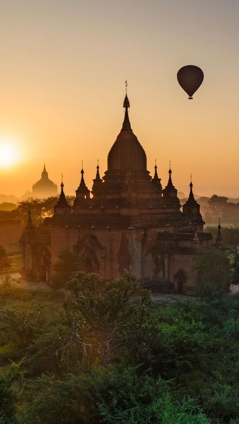 Myanmar Temple, Travel Honeymoon, Hot Air Balloon Ride, Bagan Myanmar, Myanmar Travel, Burma Myanmar, Hot Air Balloon Rides, Bagan, Air Balloons