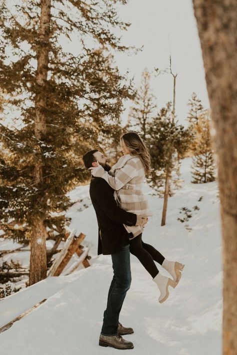 candid poses for winter engagement photos, what to wear for winter engagement photos, classy winter engagement photoshoot outfit ideas, colorado couples photos, colorado mountain couples session, rocky mountain national park winter photos Engagement Photoshoot Outfit Ideas, What To Wear For Winter, Engagement Photo Shoot Outfits, Engagement Photos Classy, Engagement Photoshoot Outfit, Winter Engagement Photoshoot, Winter Couple Pictures, Candid Poses, Winter Engagement Photos Outfits