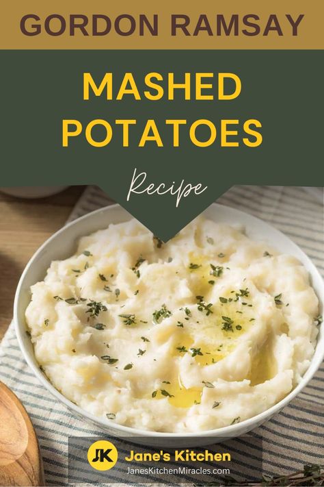 Mashed potatoes with fresh chives on top Gordon Ramsay Mashed Potatoes, Ultimate Mashed Potatoes Recipe, Best Mashed Potatoes Recipe, Ultimate Mashed Potatoes, Creamy Mashed Potatoes Recipe, Mashed Potato Recipe, Gordon Ramsay Recipe, Perfect Mashed Potatoes, Easy Mashed Potatoes