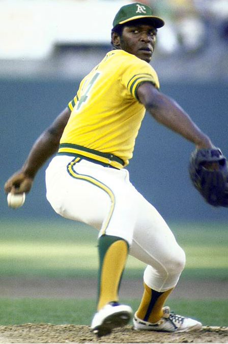 Oakland Athletics pitcher Vida Blue in 1971 Vida Blue, Oakland A’s, Baseball Pitcher, Baseball Pictures, Sports Hero, Sports Stars, Sports Photos, Vintage Baseball, Play Ball