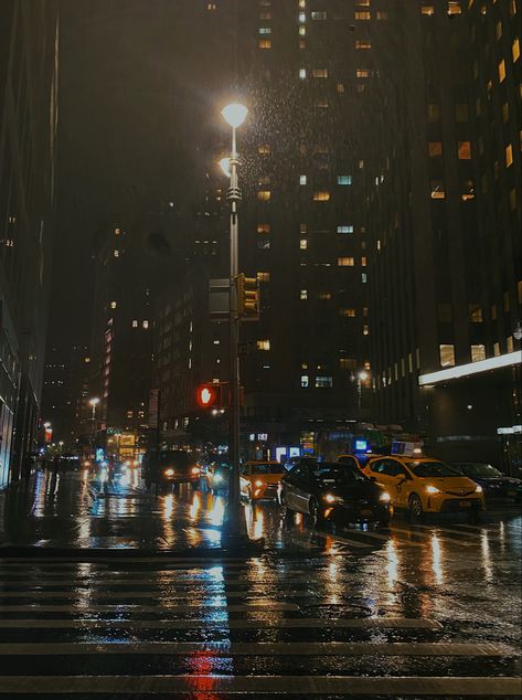 new york city rainy night dark street Rainy Zepeto Background, Rainy Rooftop Aesthetic, New York City Streets Aesthetic, Street Asthetic Picture Wallpaper, Zepeto Background Street Night, Rainy New York Aesthetic, Rainy Night New York, Police Lights Night, Rainy City Aesthetic Night