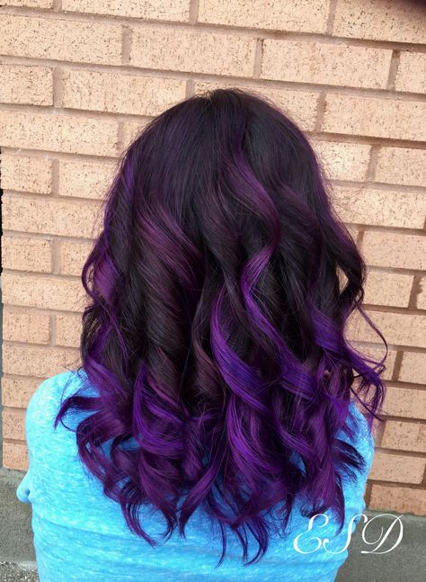 Hair By Emilee Cut N Up ✂️ Deep shadow root, into purple ombré. Purple And Brown Hair, Brown Hair Ombre, Lavender Hair Ideas, Root Melt, Multicolor Hair, Purple Bottom, Purple And Brown, Shadow Root, Hair Ombre