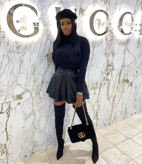 Leather Pleated Skirt Outfit Black Women, Pleated Leather Skirt Outfit Winter, Leather Skater Skirt Outfit, Pleated Skirt Outfit Black Women, Leather Pleated Skirt Outfit, Black Skater Skirt Outfit, Pleated Leather Skirt Outfit, Leather Skirt Outfit Winter, Skirt Outfit Black Women