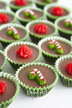 Chocolate Meltaways, Candy Recipes Homemade, Christmas Candy Recipes, Dessert Party, Christmas Sweets, Homemade Candies, Peanut Butter Chocolate, Christmas Snacks, Semi Sweet Chocolate Chips