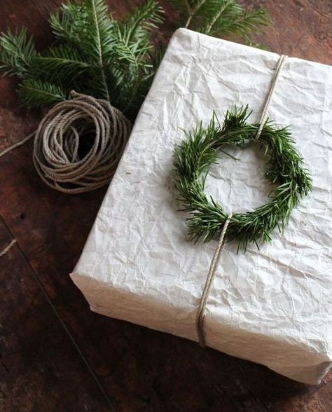 Christmas Wrapping Ideas Creative, Diy Snowman Decorations, December Morning, Opening Presents, Christmas Diy Wood, Danish Christmas, Christmas Decorations Apartment, Nordic House, Diy Christmas Gifts For Family