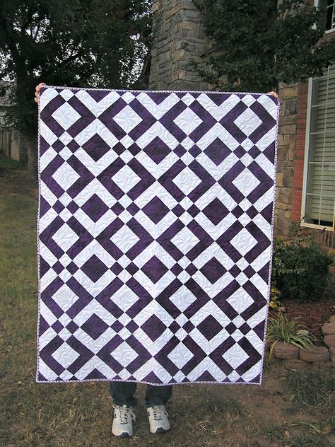 The Fleming's Nine: Two Color Quilt - Purple Single Color Quilt Pattern, 2 Tone Quilts, 2 Tone Quilt Patterns, Two Tone Quilts, 2 Color Quilt Patterns, 2 Color Quilts, Black And White Quilt, Quilt Purple, Twin Quilt Pattern