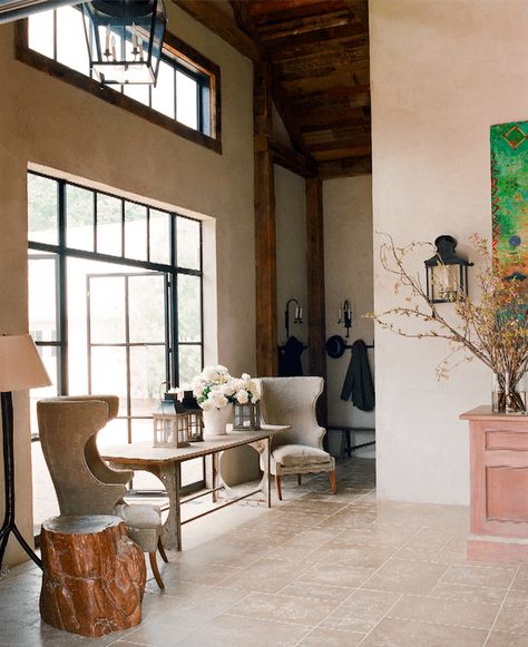 The Barn at Blackberry Farm. It's gorgeous and the food is divine. Image credit: Beall + Thomas Photography Deconstructed Chairs, Blackberry Farm Tennessee, Bnb Decor, Blackberry Farm, Italian Farmhouse, Blackberry Farms, Suzanne Kasler, Black Granite Countertops, Sugar Hill