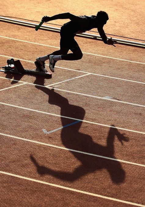 Track And Field Aesthetic, Track Aesthetic, Field Aesthetic, Track Quotes, Athletics Track, Field Athletes, Running Photography, Track Pictures, Running Photos