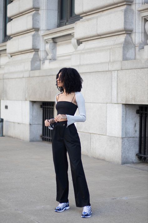 Arm shrug outfit with black dad pants and black crop top

Zara outfit, spring outfit, spring outfit inspiration, spring outfit idea, simple outfit inspiration Summer Shrugs Outfits, Arm Shrug Outfit, Arm Shrug, Shrug Outfit Ideas, Girlfriends Fashion, Kendall Outfits, Shrug Outfit, Dad Pants