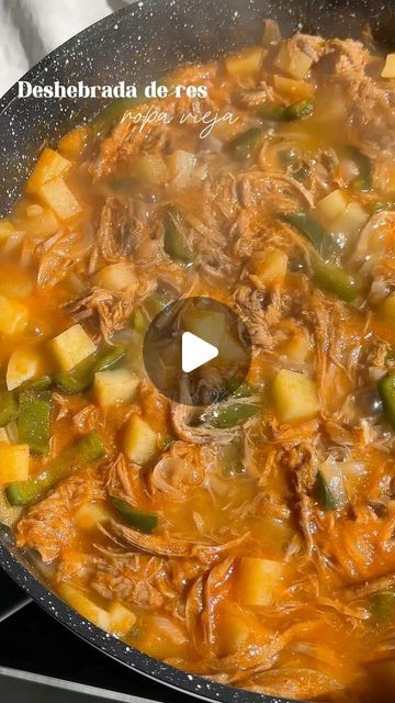 soyamemoreno on Instagram: "Ropa vieja  Receta tomada y adecuada del  recetario Gran atlas de la cocina mexicana   700 gr de carne para desherbrar  Cebolla  Ajo  Sal — 2 papas picada  2 chiles verdes en rajas 1 chile poblano en rajas  1/2 cebolla grande rebanada  —- Salsa 4 tomates grandes  2 chiles serranos  Cebolla  Ajo  Sal  Un poco de caldo  —- Paprika para sazonar  —- Puedes agregar caldo de pollo al guisado para que se termine de cocer los chiles  Usa el caldo de la carne de res   #recetas #comidacasera #cocinafacil #comidadediario #cocinasaludable #recetasaludable" Fideo Soup Recipe, Carne Picada Recipes, Carne Desebrada, Fideo Soup, Baked Chicken Fajitas, Chile Poblano, Carne Guisada, Latin Food, Chicken Fajitas