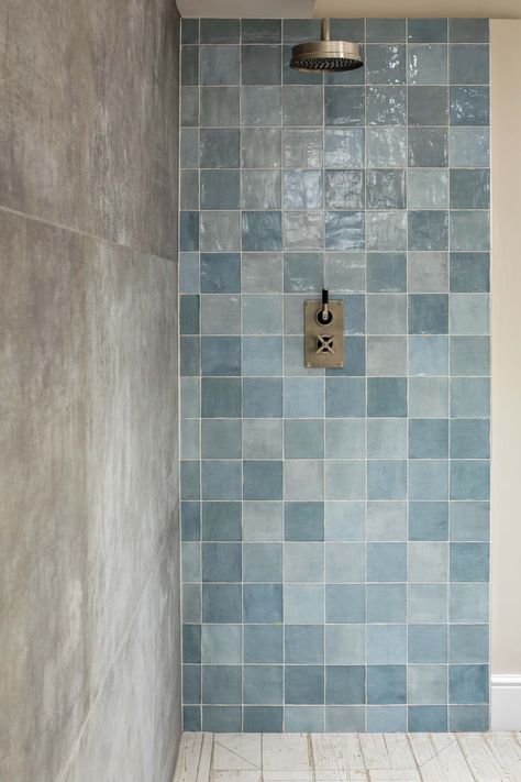 Natural Stone Tile Bathroom, Stone Tile Bathroom, Aqua Bathroom, Mandarin Stone, Natural Bathroom, Bad Bad, Stone Bathroom, Boho Bathroom, Tub Shower Combo