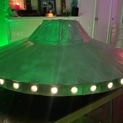 48" flying saucer Halloween decoration | Manning Makes Stuff Diy Flying Saucer Prop, Outer Space Halloween Decorations, Trunk Or Treat Alien Theme, Alien Halloween Yard Decorations, Alien Halloween Decorations Diy, Diy Ufo Decoration, Alien Trunk Or Treat Ideas, Diy Ufo Flying Saucer, Diy Alien Decorations