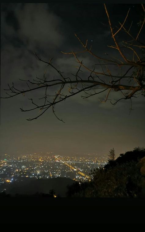 Drained Aesthetic Pictures, Islamabad Night Snaps, Islamabad Snaps, Islamabad Aesthetic, Islamabad Beauty, Beauty Of Pakistan, Pictures Of Beautiful Places, Dark Background Wallpaper, Fall Landscape Photography