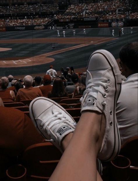 Louise Aesthetic, Baseball Romance, Book Content, Book Couples, Baseball Pictures, Catch Feelings, Small Town Romance, Clubbing Aesthetic, Dream Family