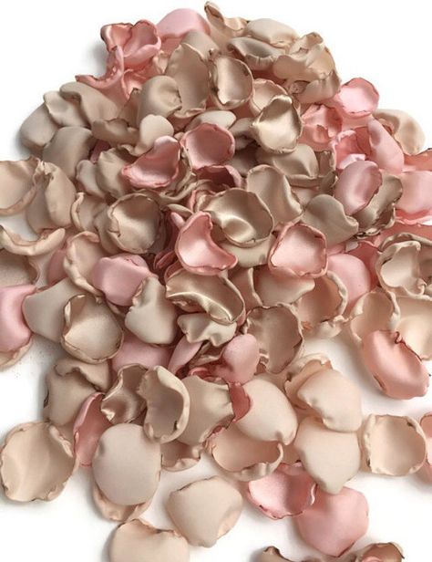 Rose Gold And Tan Wedding, Champagne And Pink Wedding, Rose Petals Table Decor, Champagne Wedding Themes, Cream Wedding Colors, Burgundy Color Scheme, Rooftop Wedding Ceremony, Mauve Colors, Wedding Aisle Decor