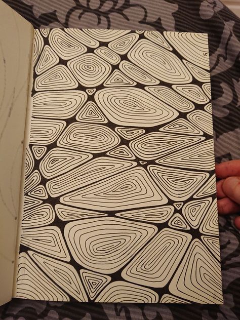 Random Lines Drawing, Cool Edgy Drawings, Cargo Pants Painting, Abstract Art Doodles, Abstract Doodles Simple, Easy Line Drawings, Relaxing Drawing Ideas, Doodle Patterns Simple, Line Art Drawings Easy