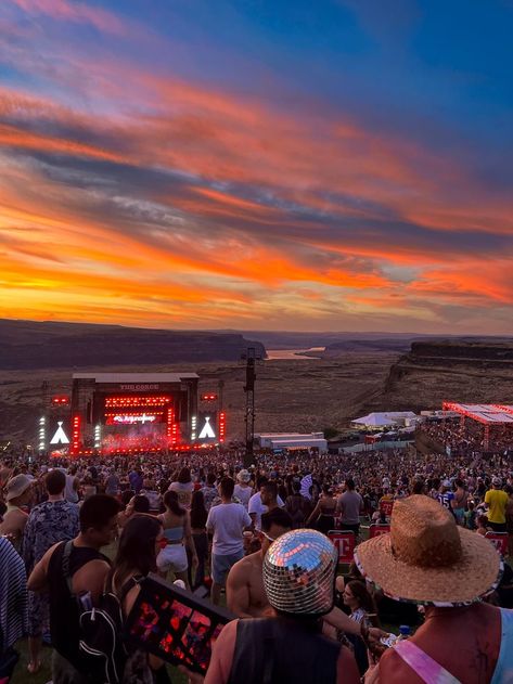 The Gorge Amphitheater, Outdoor Music Festival, Hippie Music, Outdoor Music, The Gorge, Summer Loving, Concert Aesthetic, Concert Venue, Group Therapy