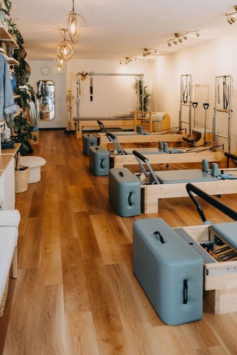 Serō Pilates Pilates Room Ideas Home, At Home Pilates Studio, Small Pilates Studio, Home Pilates Room, Pilates Studio Aesthetic, Pilates Interior, Pilates Studio Design Interiors, Yoga Studio Interior, Home Pilates Studio