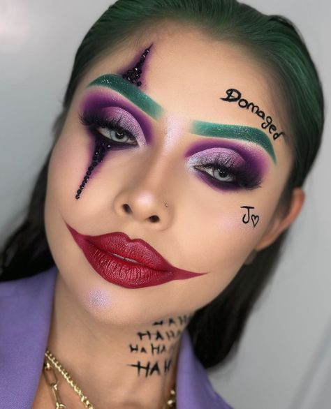 The Joker Outfit, Maquillage Harley Quinn, Joker Halloween Makeup, Italian Makeup, Joker Outfit, Joker Halloween Costume, 3d Makeup, Holloween Makeup, Joker Halloween