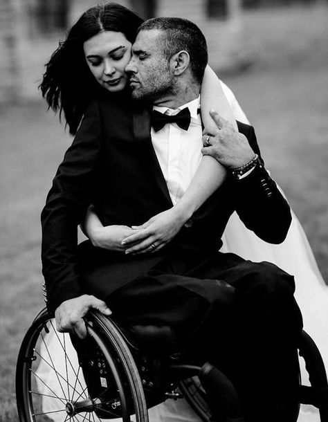 Wheelchair Poses, Wheelchair Wedding, Wheelchair Photography, Romantic Wedding Photography, Wedding Outfit Men, Wedding Picture Poses, Bridal Poses, Photography Pics, Romantic Photos