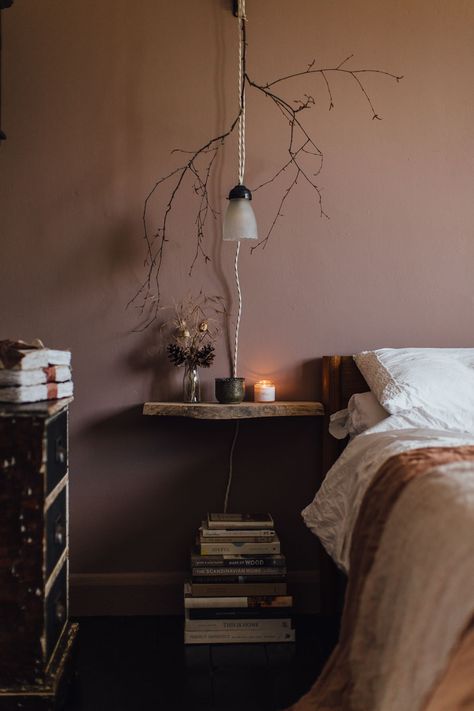 Chambre à coucher de Lobster & Swan Best Bedroom Colors, Duvet Day, Cosy Bedroom, Brown Bedroom, Bedroom Renovation, Trendy Bedroom, Pink Bedroom, Bedroom Paint, Scandinavian Home