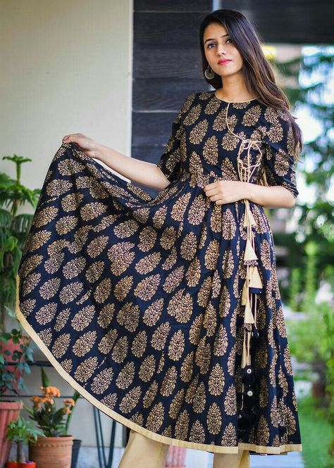 Linen Frock Design, Frock Designs For Girl, Kurta And Pants, Black Anarkali, Gathered Maxi Dress, Two Piece Dresses, Ethnic Dresses, Long Frock Designs, Branded Clothes