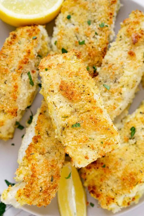 Crispy, delicious, and easy to make in under 30 minutes! This Parmesan Panko Breaded Cod is a favorite seafood dinner for the whole family. Learn the best way to cook cod fillets - by coating the fillets in a delicious panko breadcrumb mixture. This recipe has air fryer cod and oven baked cod instructions. Be sure to SAVE this easy cod recipe! Breaded Cod Fish Recipes, How To Cook Cod Fillets In Oven, Cod Fillets Recipes Baked, Breaded Cod Recipes, Recipes For Cod Fillets, Air Fry Cod Fillets, Cod Recipes Air Fryer, Air Fryer Cod Fillets, Baked Cod Recipes Oven