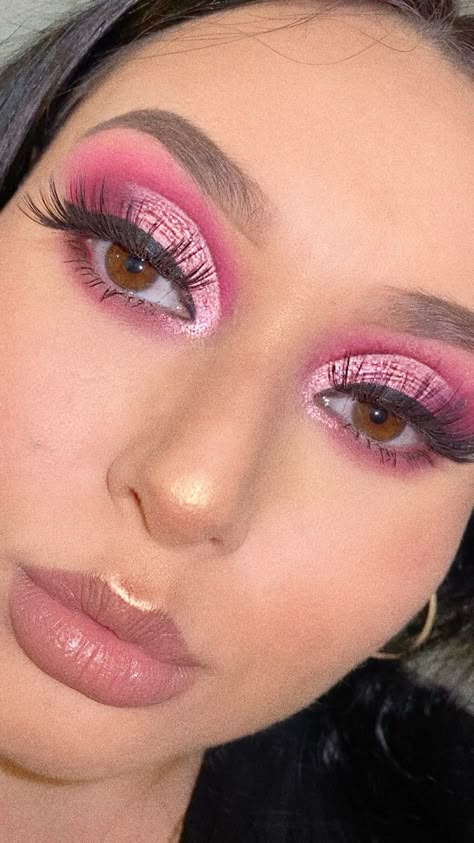 Hot pink/plum half cut crease with nude lippy 👌🏼 IG:mariathebeautician Bubblegum Pink Makeup Looks, Makeup Looks To Go With Hot Pink Dress, Pink Dance Makeup, Hot Pink Eyeshadow Looks With Glitter, Hot Pink Quince Makeup, Pink Prom Eyeshadow, Makeup For A Hot Pink Dress, Light Pink Makeup Looks Full Face, Hot Pink Eye Makeup Looks